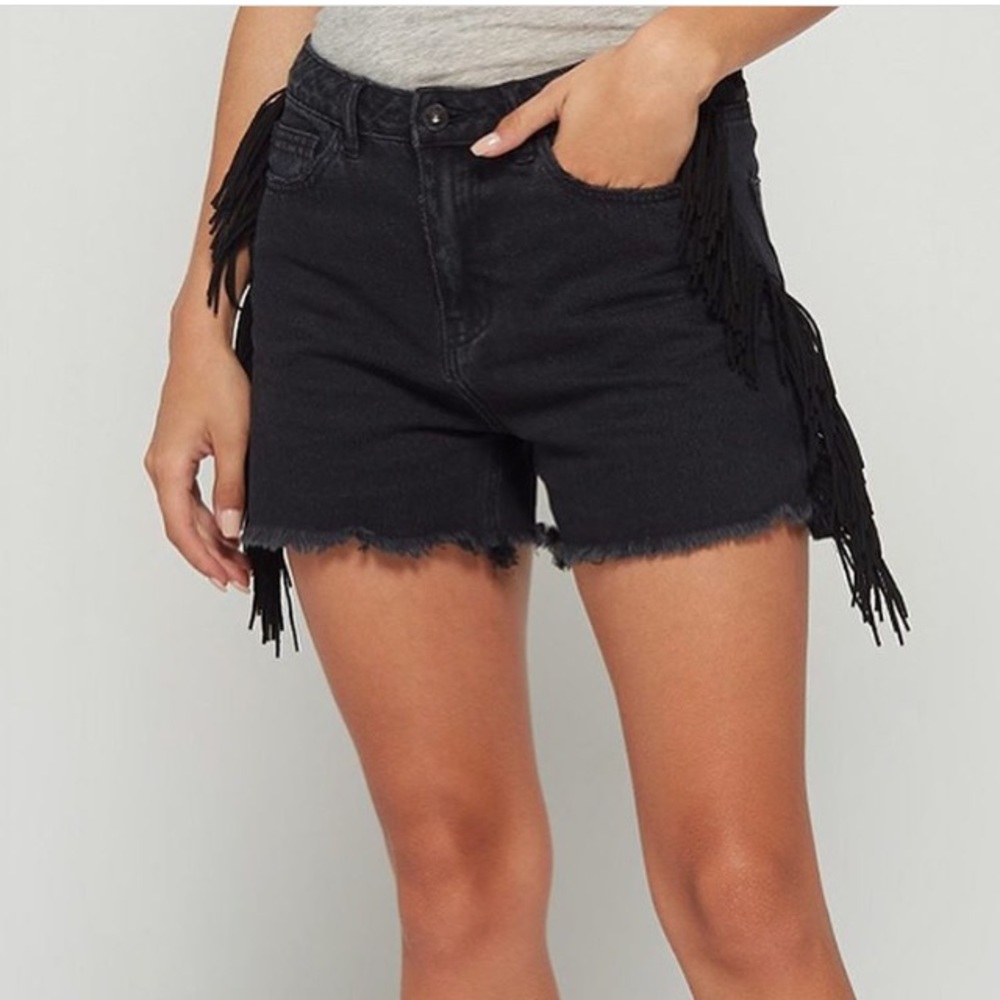 Vera Moda Black Tassel Shorts